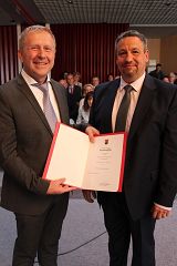 ADD-Referatsleiter Achim Buchholz (links) mit Rektor Thomas Follmann