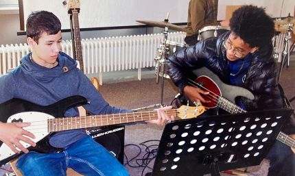 Achtklässler rocken Realschule